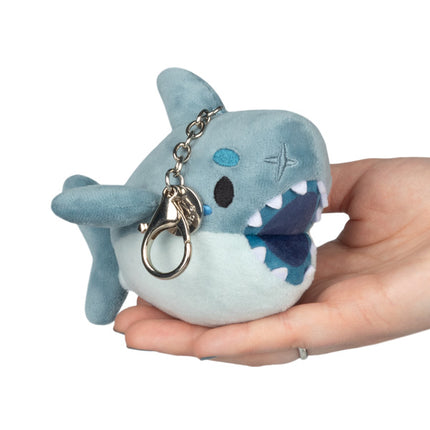 Micro Megalodon front view