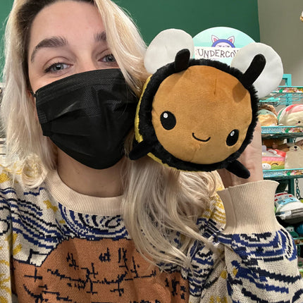 snackers fuzzy bumblebee user1